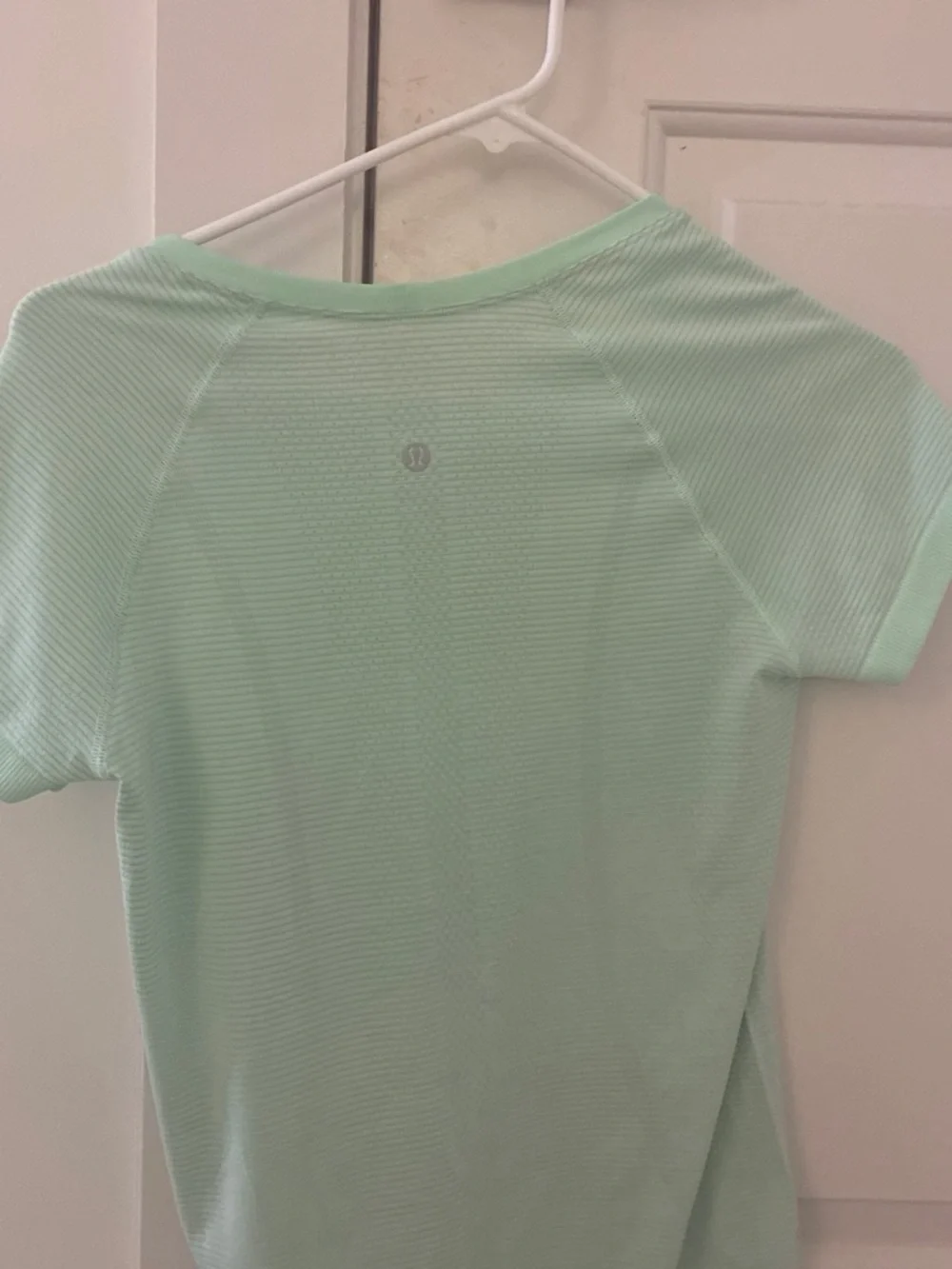 lululemon athletica Mint Green Short Sleeve Tee